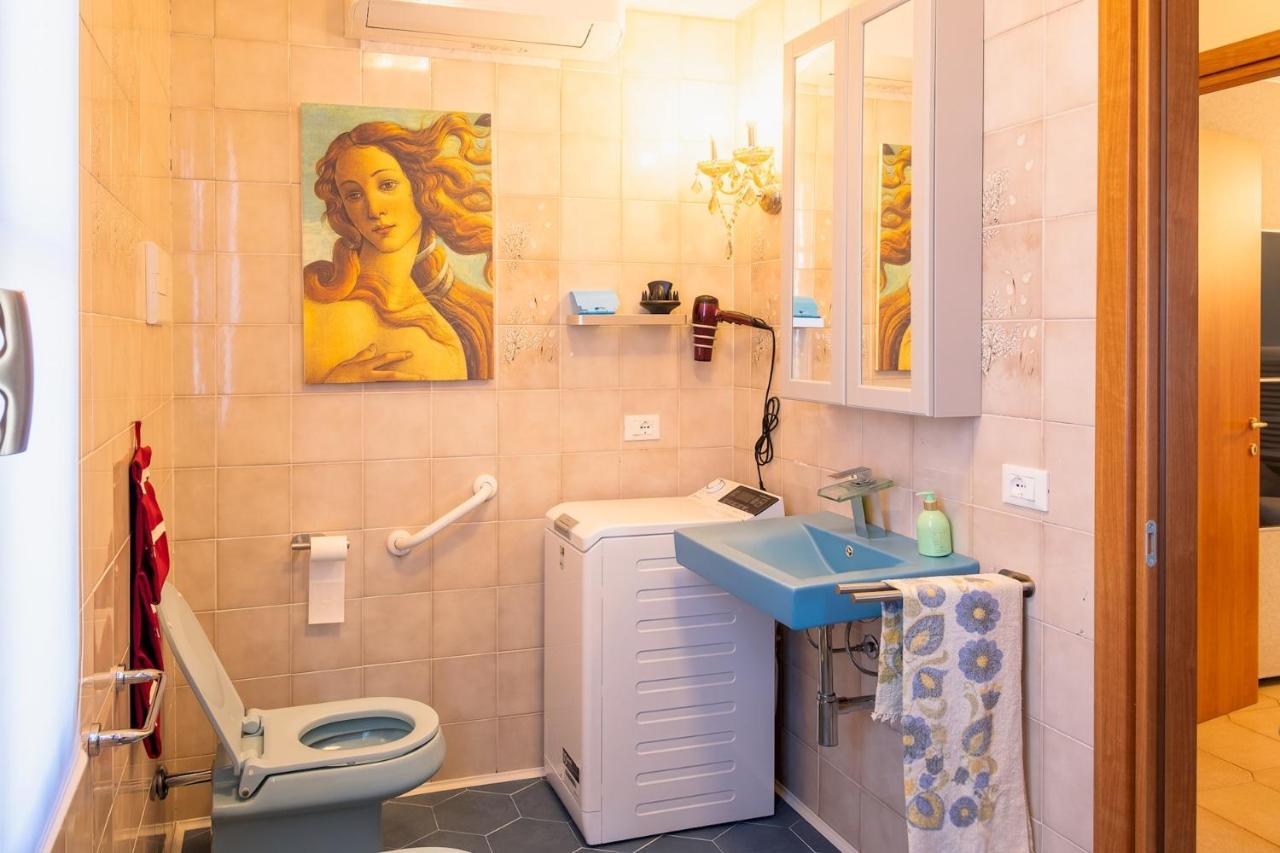 Appartement La Casa Sul Porto - Italian Homing à Sirmione Extérieur photo