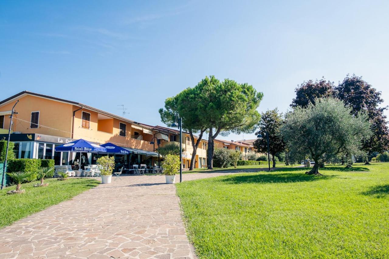Appartement La Casa Sul Porto - Italian Homing à Sirmione Extérieur photo